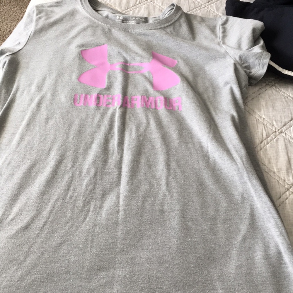 New gray Under Armor shirt